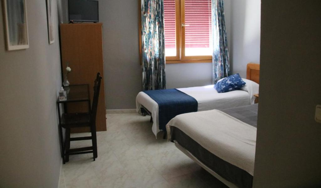 Hostal Burgales Milagro Екстериор снимка